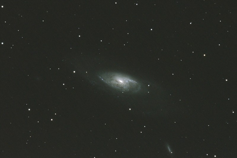 渦巻銀河M106